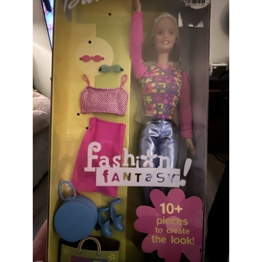 Barbie 2002 Fashion Fantasy Barbie 10+ pieces to create the look! Complete